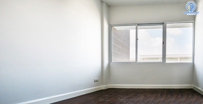 *****ทาวน์โฮมมือสองย่านนนทบุรี หลังกลาง 3 ชั้น ม.ทาวน์พลัสเอ็กซ์ ประชาชื่น-งามวงศ์วาน เนื้อที่ 20 ตร.ว. ฟังก์ชัน 3 ห้องนอน 3 ห้องน้ำ จอดรถได้ถึง 2 คัน บนทำเลโซนเมือง เดินทางสะดวกเพราะเชื่อมต่อหลายเส้นทาง ใกล้รถไฟฟ้าสายสีชมพู "สถานีสนามบินน้ำ"